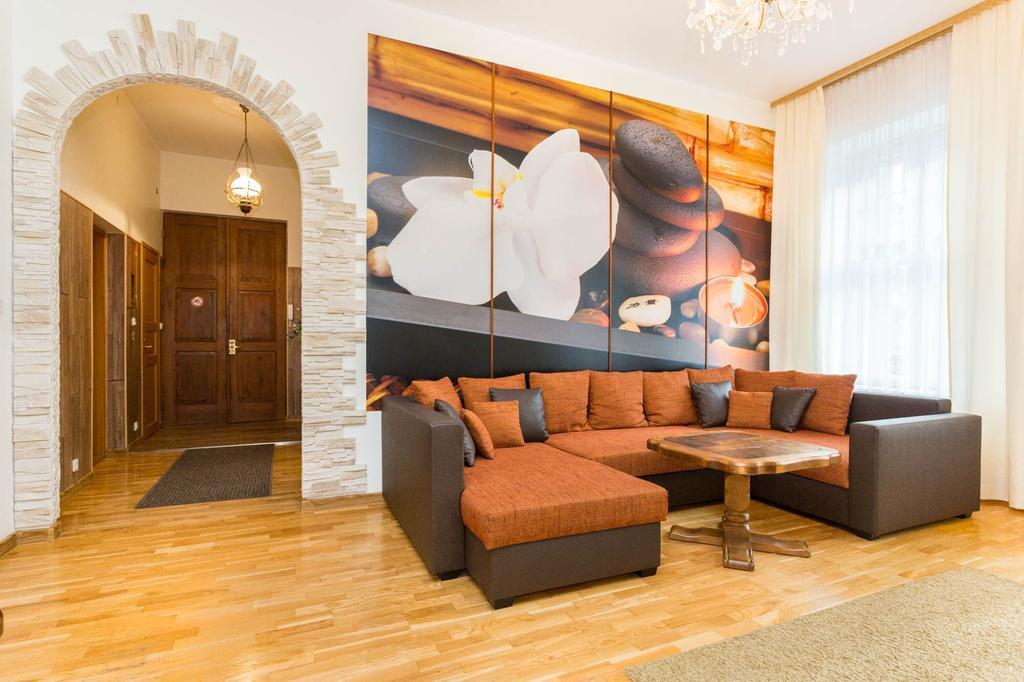 Orchid Apartment Old Town Talin Exterior foto